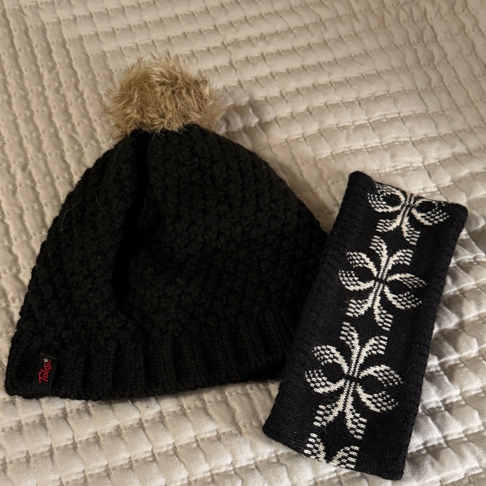 Black Knit Hat with Pom Pom